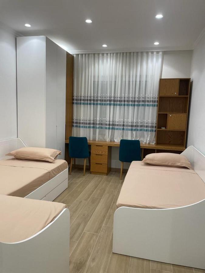 City Center Apartment Kafe Flora Tiranë Ngoại thất bức ảnh
