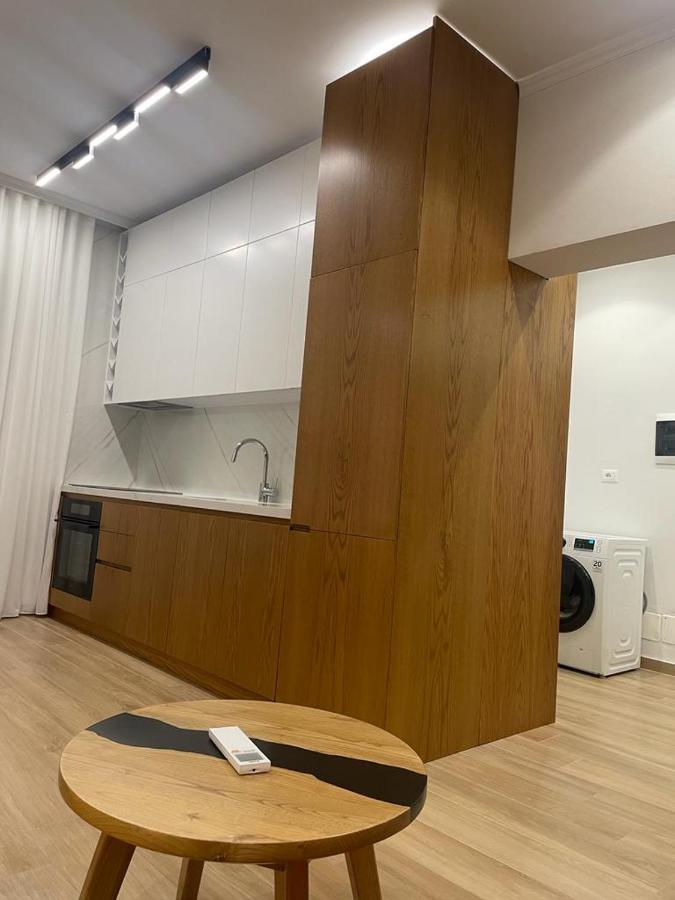 City Center Apartment Kafe Flora Tiranë Ngoại thất bức ảnh