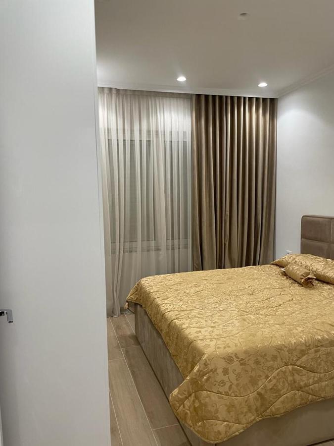 City Center Apartment Kafe Flora Tiranë Ngoại thất bức ảnh