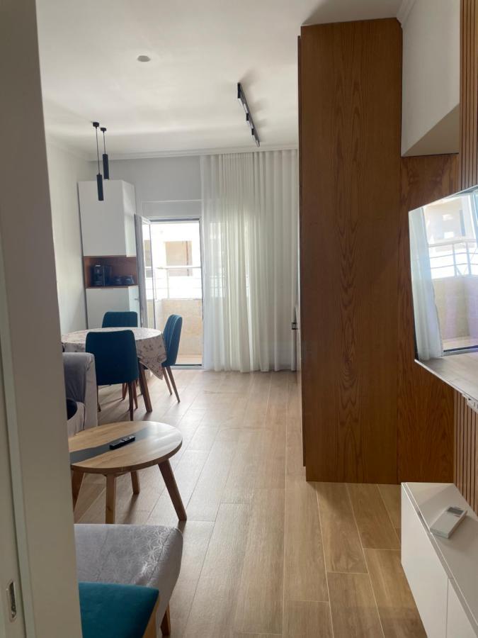City Center Apartment Kafe Flora Tiranë Ngoại thất bức ảnh